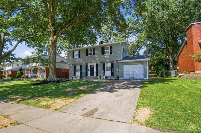 38 Handel Lane, Greenhills, OH 45218