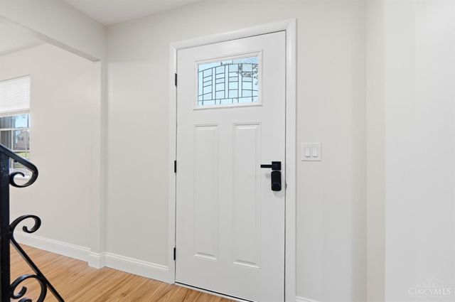 38 Handel Lane, Greenhills, OH 45218