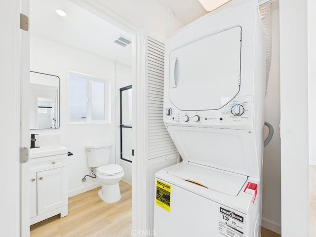 748 Newport Avenue 5, Long Beach, CA 90804