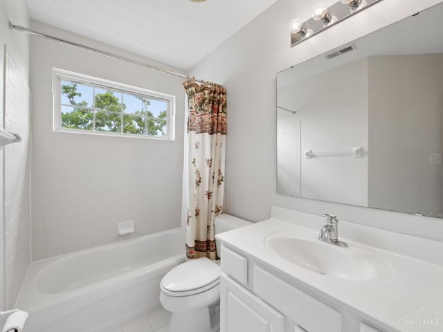 3658 Pebble Creek Court, Mason, OH 45040