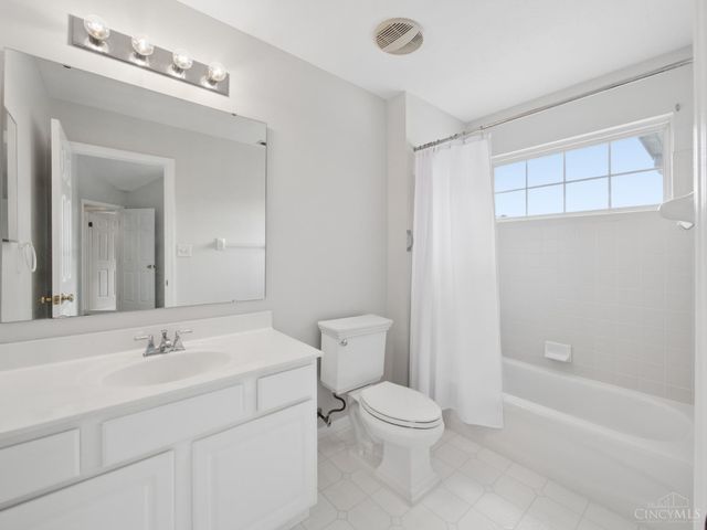 3658 Pebble Creek Court, Mason, OH 45040