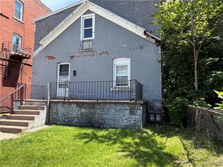 557 Tronolone Place, Niagara Falls, NY 14301
