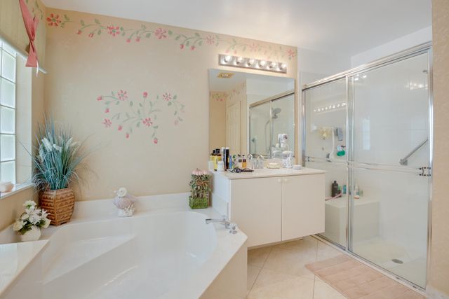 6519 LUCAYA Avenue, Boynton Beach, FL 33437