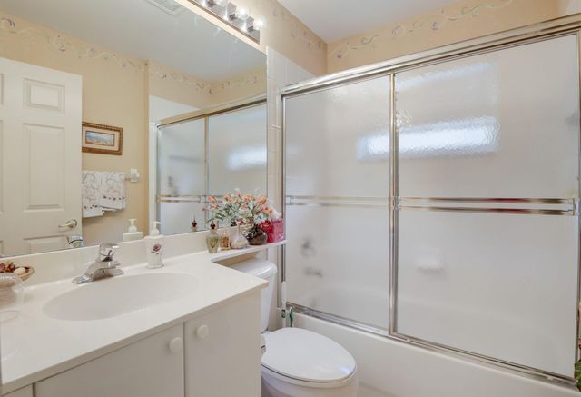 6519 LUCAYA Avenue, Boynton Beach, FL 33437