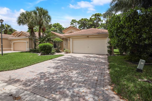 6519 LUCAYA Avenue, Boynton Beach, FL 33437