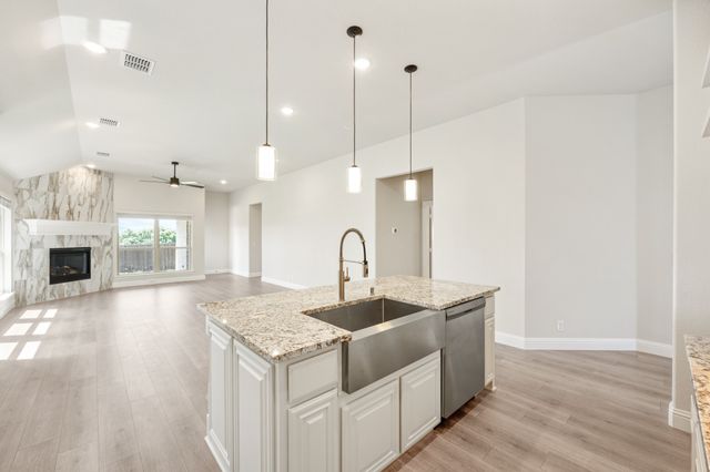 131 Kingfisher Lane, Aledo, TX 76008
