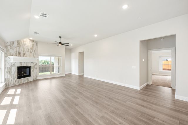 131 Kingfisher Lane, Aledo, TX 76008