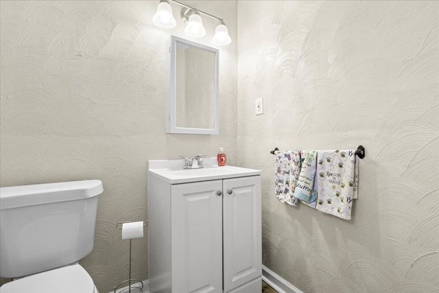 2633 Springhill DR, Roanoke, VA 24017