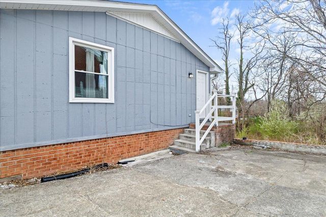 2633 Springhill DR, Roanoke, VA 24017