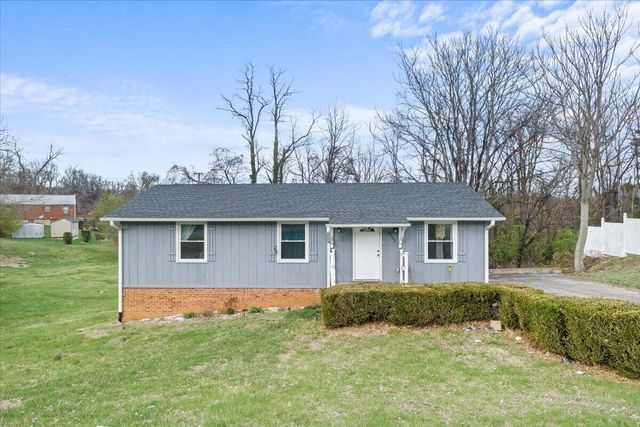 2633 Springhill DR, Roanoke, VA 24017