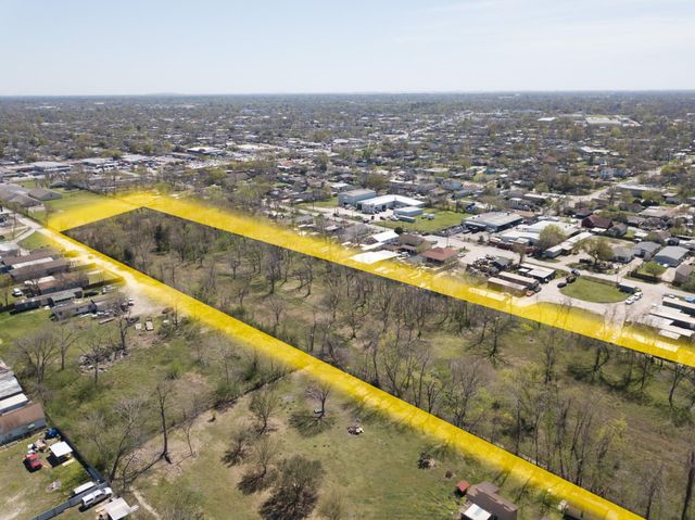 000 Sunny Drive, Houston, TX 77093