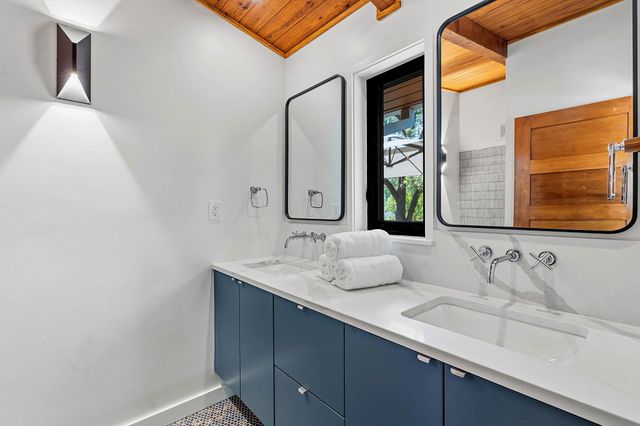 407 Almarion DR, Austin, TX 78746