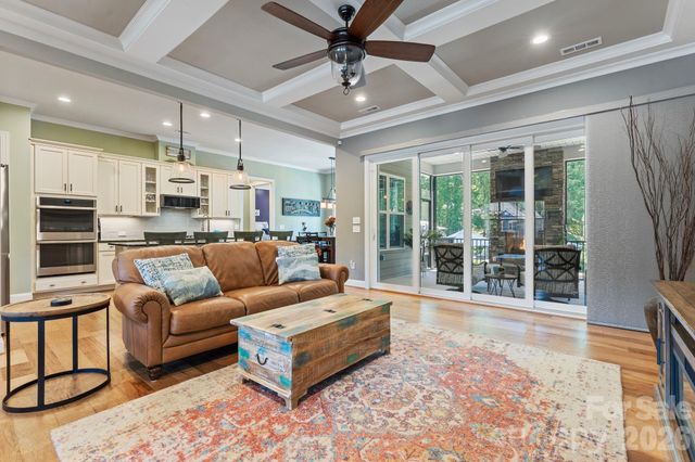 115 Hillside Cove Court, Mooresville, NC 28117