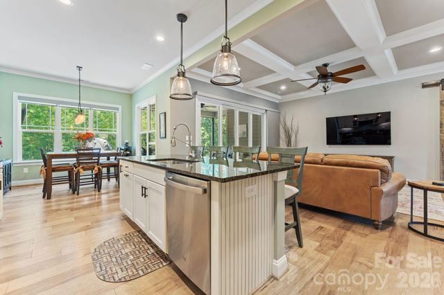 115 Hillside Cove Court, Mooresville, NC 28117