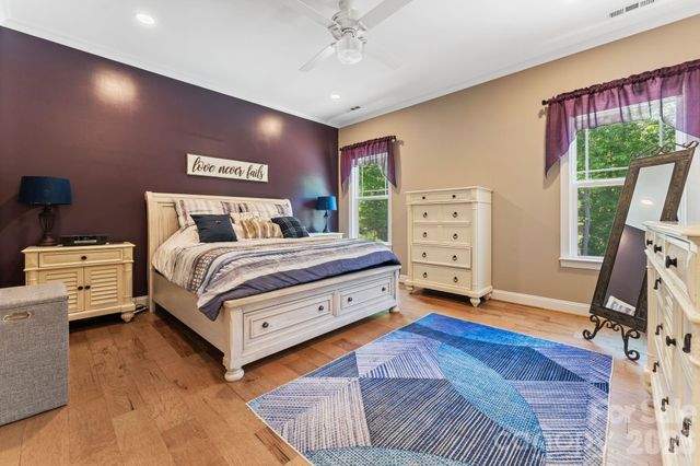 115 Hillside Cove Court, Mooresville, NC 28117