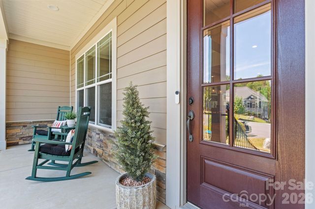 115 Hillside Cove Court, Mooresville, NC 28117