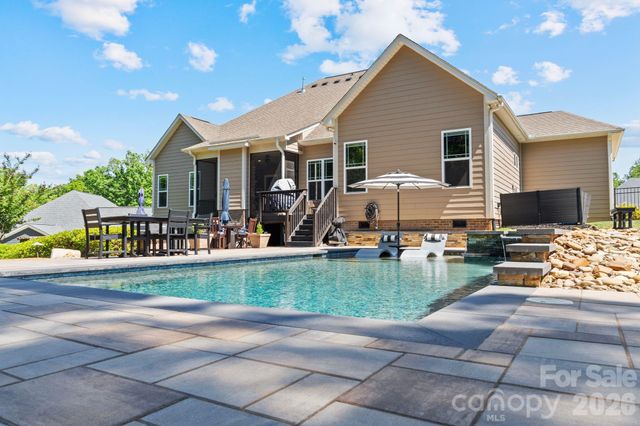 115 Hillside Cove Court, Mooresville, NC 28117