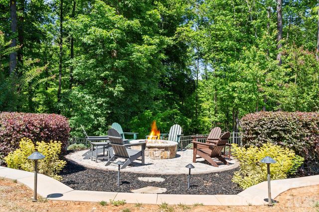 115 Hillside Cove Court, Mooresville, NC 28117