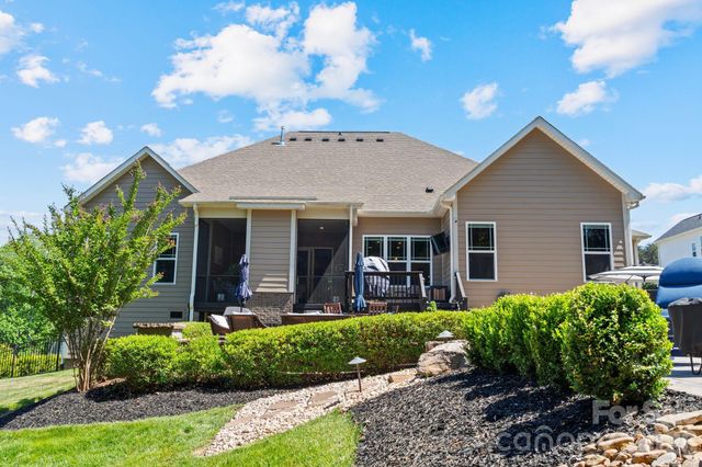 115 Hillside Cove Court, Mooresville, NC 28117
