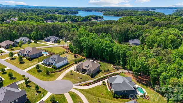 115 Hillside Cove Court, Mooresville, NC 28117