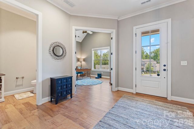 115 Hillside Cove Court, Mooresville, NC 28117