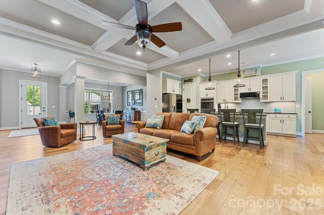115 Hillside Cove Court, Mooresville, NC 28117