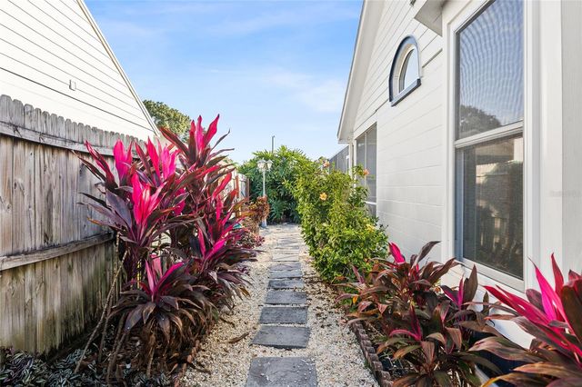 8711 EXPOSITION DRIVE, Tampa, FL 33626