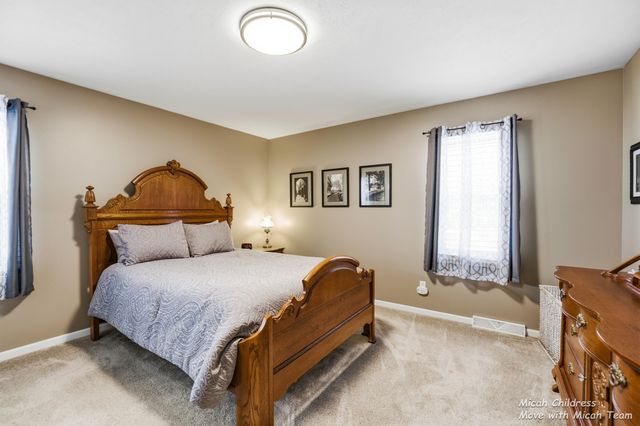 5628 Bethanne Drive SW, Wyoming, MI 49418