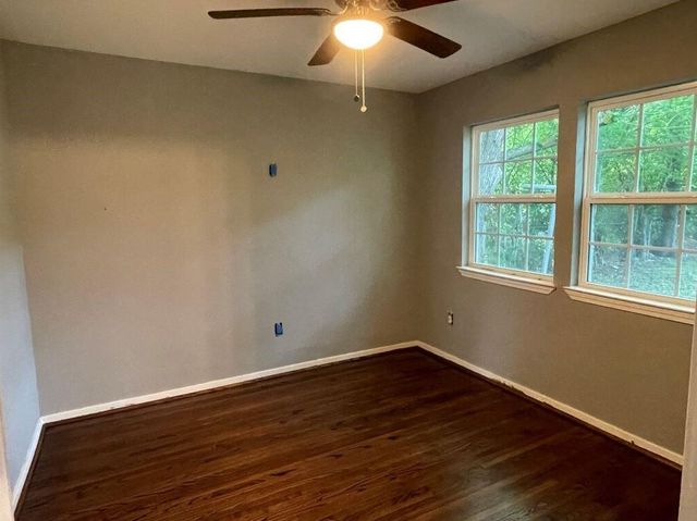 4914 Meadow Park Drive, Houston, TX 77048