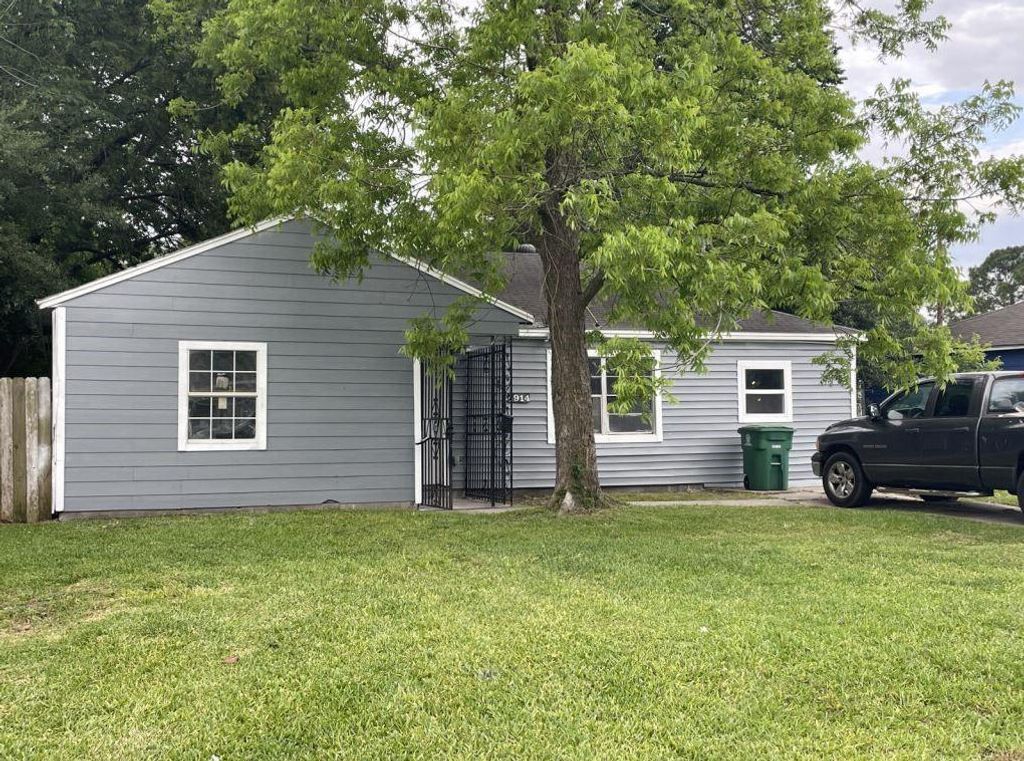 4914 Meadow Park Drive, Houston, TX 77048