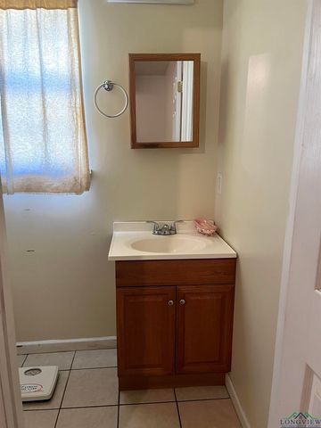 1515 Evans St., Marshall, TX 75670