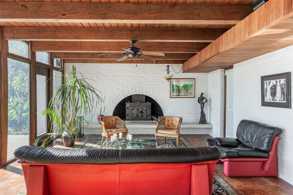 Image 11 of property listing at 6424 SW 26TH PL, Gainesville, FL 32608