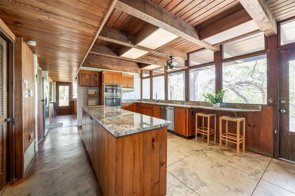 Image 20 of property listing at 6424 SW 26TH PL, Gainesville, FL 32608