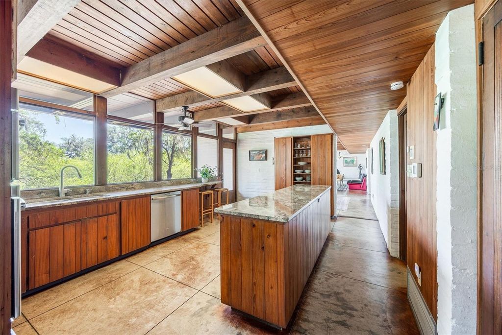 Image 26 of property listing at 6424 SW 26TH PL, Gainesville, FL 32608