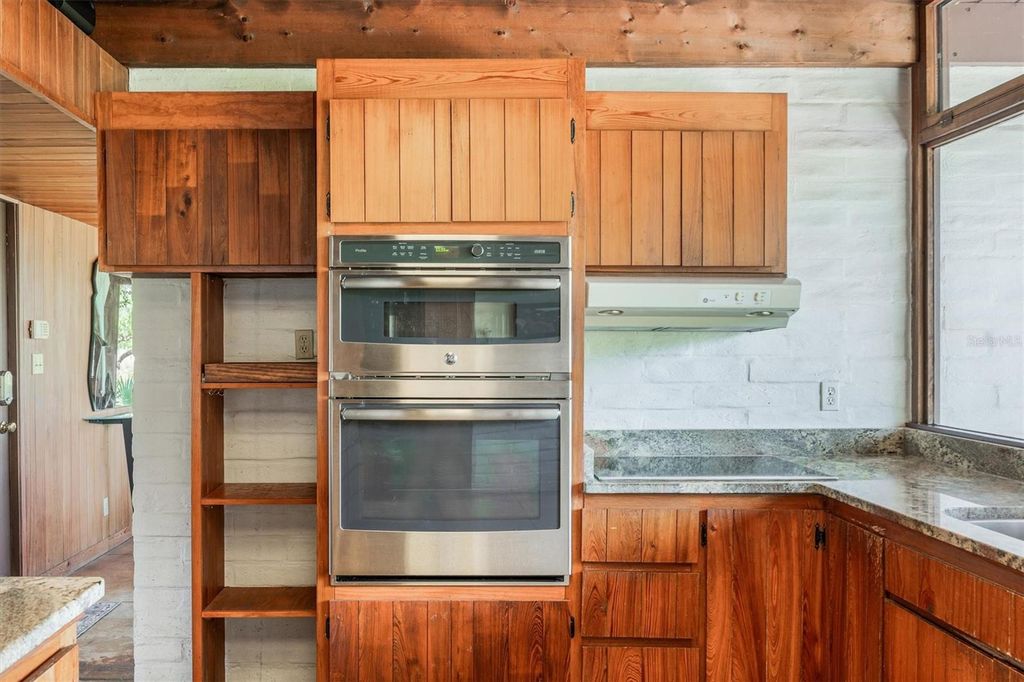 Image 27 of property listing at 6424 SW 26TH PL, Gainesville, FL 32608