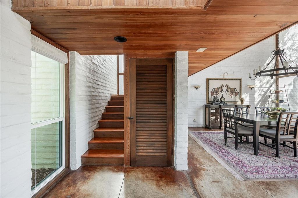 Image 30 of property listing at 6424 SW 26TH PL, Gainesville, FL 32608