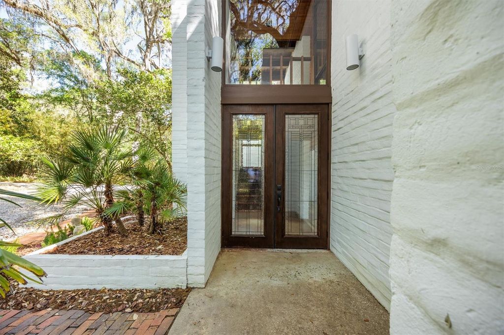 Image 4 of property listing at 6424 SW 26TH PL, Gainesville, FL 32608