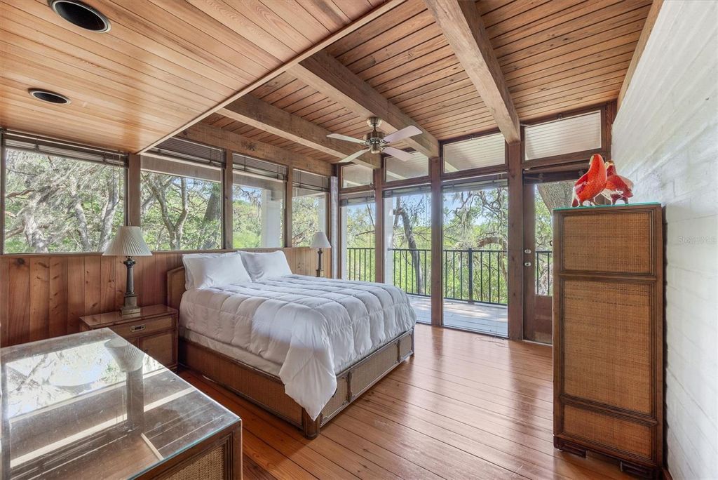 Image 31 of property listing at 6424 SW 26TH PL, Gainesville, FL 32608