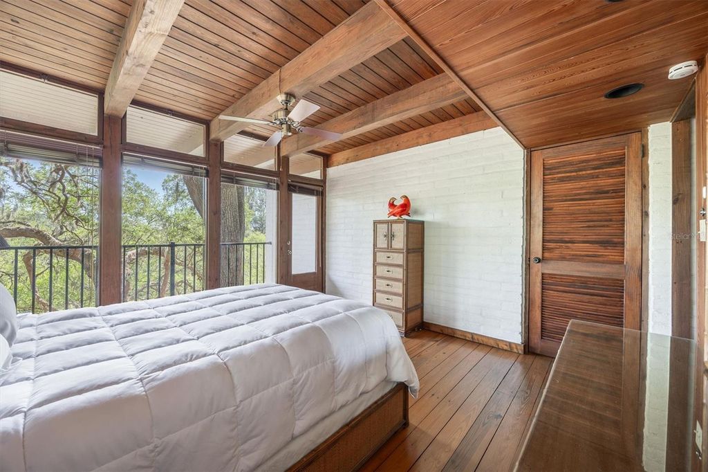 Image 32 of property listing at 6424 SW 26TH PL, Gainesville, FL 32608