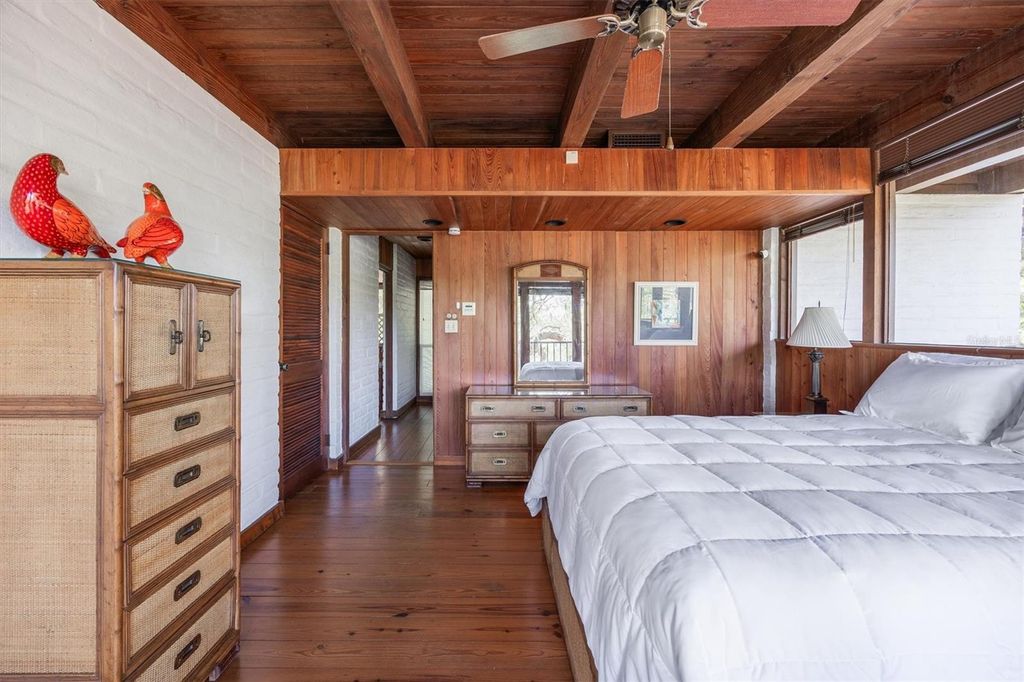 Image 34 of property listing at 6424 SW 26TH PL, Gainesville, FL 32608