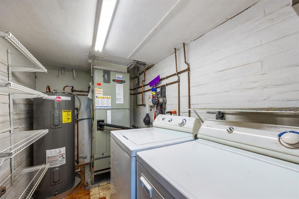 Image 59 of property listing at 6424 SW 26TH PL, Gainesville, FL 32608