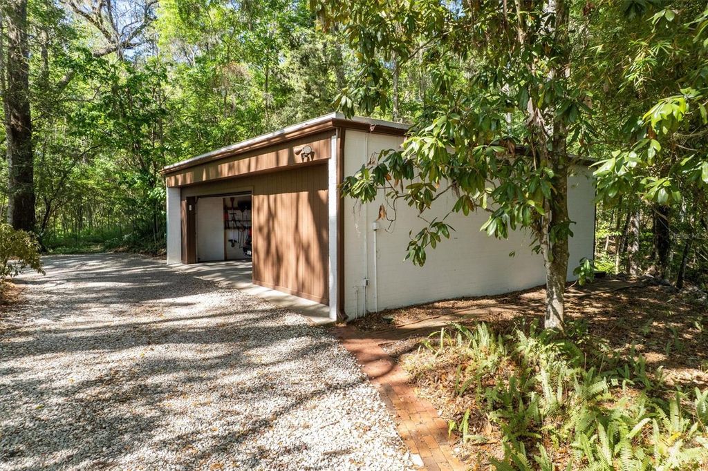 Image 60 of property listing at 6424 SW 26TH PL, Gainesville, FL 32608