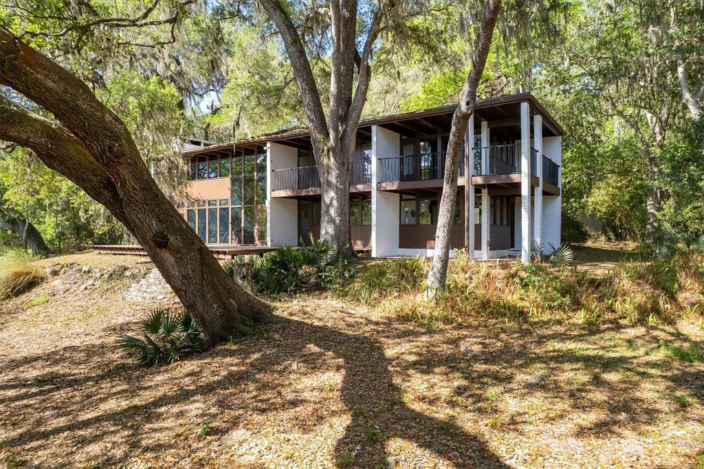 Image 89 of property listing at 6424 SW 26TH PL, Gainesville, FL 32608