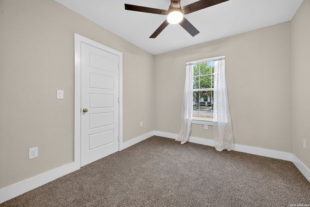 2737 W Craig Pl, San Antonio, TX 78228