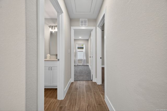 2737 W Craig Pl, San Antonio, TX 78228