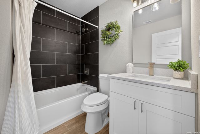 2737 W Craig Pl, San Antonio, TX 78228