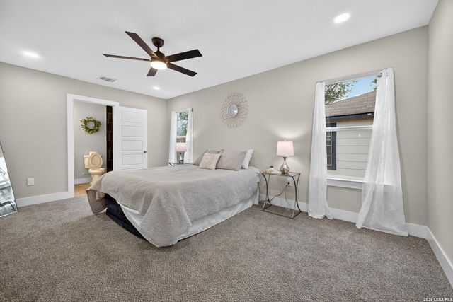 2737 W Craig Pl, San Antonio, TX 78228