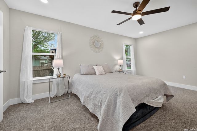 2737 W Craig Pl, San Antonio, TX 78228