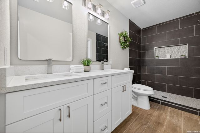 2737 W Craig Pl, San Antonio, TX 78228