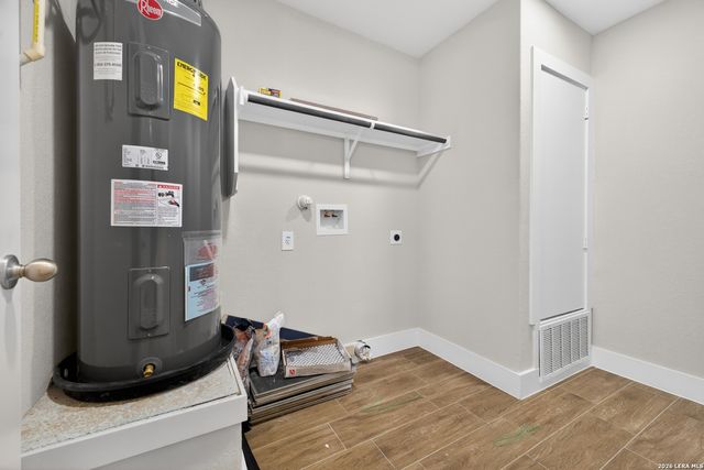 2737 W Craig Pl, San Antonio, TX 78228